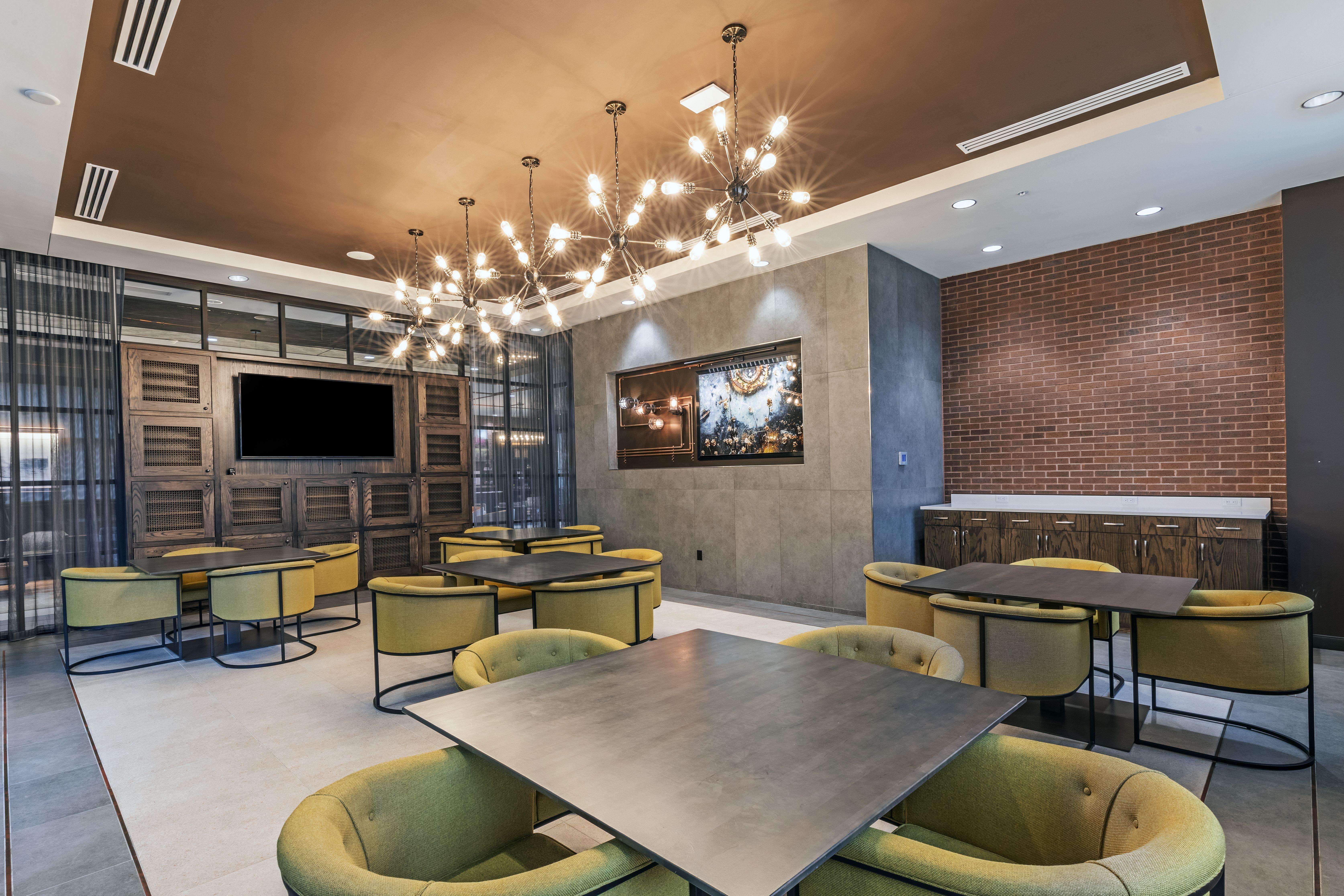 Hotel Indigo Tulsa Dwtn/Entertainment Area Ngoại thất bức ảnh